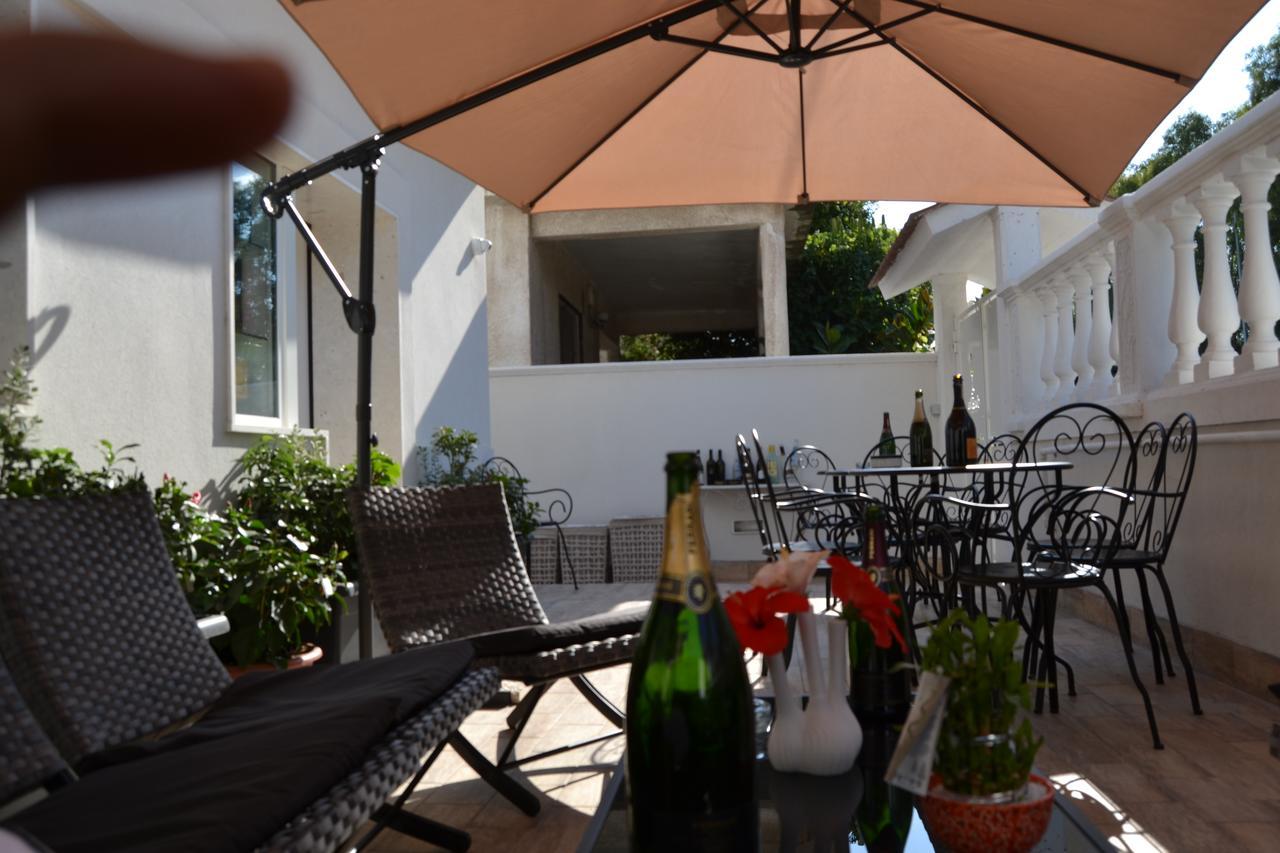 Bed And Breakfast Sun Wine ตารันโต ภายนอก รูปภาพ