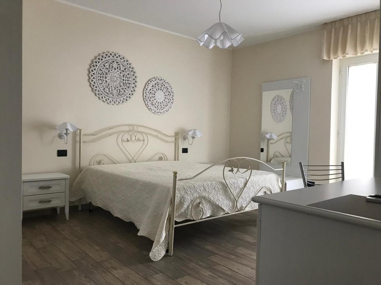 Bed And Breakfast Sun Wine ตารันโต ภายนอก รูปภาพ