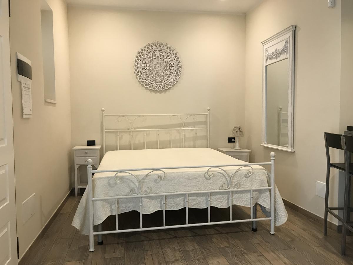 Bed And Breakfast Sun Wine ตารันโต ภายนอก รูปภาพ